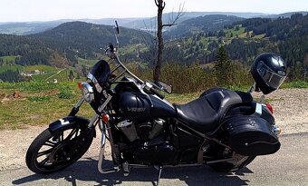 Kawasaki VN900 Custom - 6