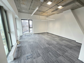 Kancelária s výhľadom na Downtown projekt ZWRIN - 6