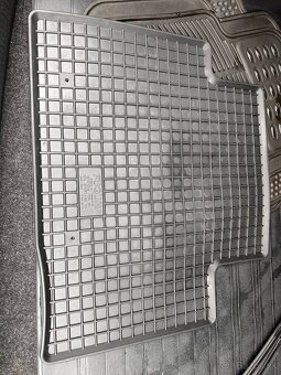 stierace, rohoze z golf 5 2009 combi, Servisna knizka pre go - 6