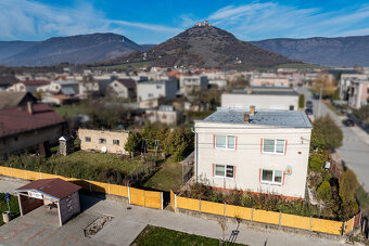 Rezervovaný - Na predaj dvojpodlažný 5-izbový rodinný dom v - 6