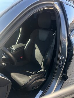Volvo V60 D4 A/T - 6