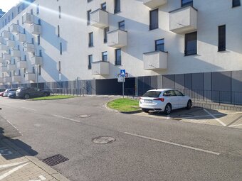 Vonkajšie parkovacie miesto Slnečnice, zóna mesto pred A2 - 6