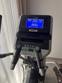 Elipticky trenažér Spirit Fitness XE 195 - 6