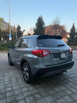Suzuki Vitara 1.6 DDIS 88kw Navi,CarPlay,Alcantara,LED - 6