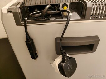 Prenosný chladiaci box 45 l - 6