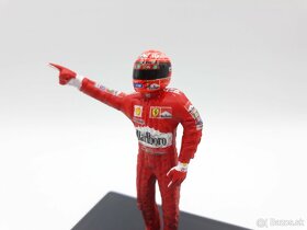 Figúrka Michael Schumacher Ferrari 2000, 1:18 - 6