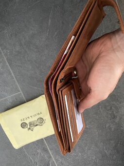 Pánska kožená peňaženka s motorkou na zapínanie. - 6