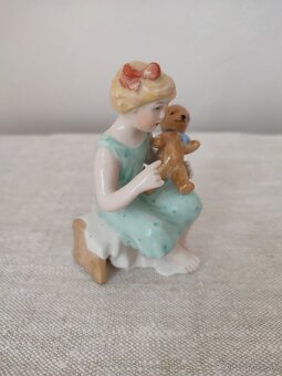 Royal dux dievča s macíkom porcelánová soška - 6