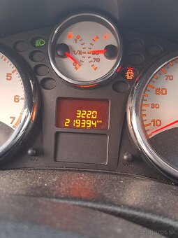 Peugeot 207 1.4 - 6
