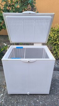 Truhlicová mraznička WHIRLPOOL - 6
