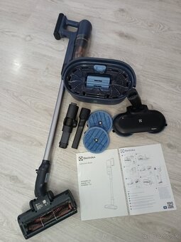 Predám tycovy vysávač ELEKTROLUX..... - 6