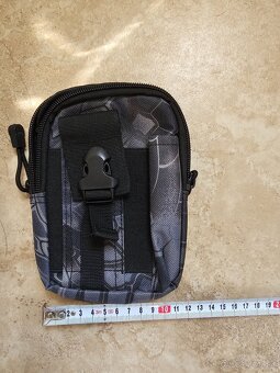 Nepoužívaný bežecký nepremokavý ruksak Crivit. - 6