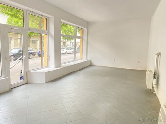 Na prenájom obchodný priestor - Piešťany centrum - 6