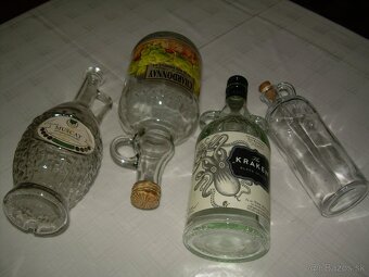 láhve 0,5l a 1lt s uzávěrem, plucky (placatky) 0,2l - 6