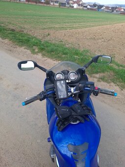 Suzuki Bandit 600 - 6