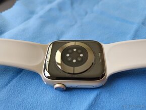 Apple Watch Series 8 - 45mm, GPS + Cellular (LTE) - 6