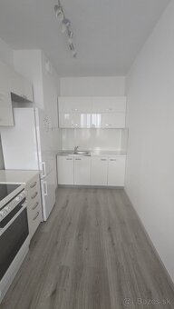 Ponúkame interiérový nábytok lacno - REZERVOVANÉ - 6