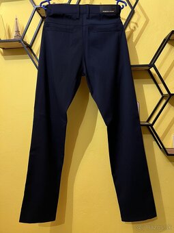 Tmavomodrý oblek - 6