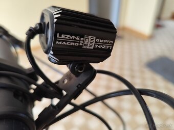 Cube stereo hybrid - 6