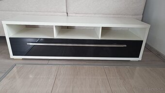 Polička pod TV - 6