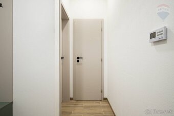 PRENÁJOM: KANCELÁRIE - DUNAJSKÁ STREDA, CZIBÓKOVÁ UL. - 6
