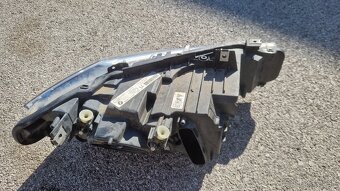 BMW F30 F31 F35 svetlomet - 6