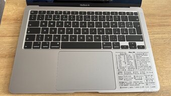 MacBook Air 13” (2020) Intel i7, 16GB RAM, 512 SSD - 6