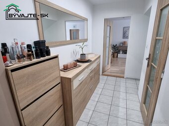 REZERVOVANÝ Útulny 2-izbový byt na Starom sídlisku v Prievi - 6