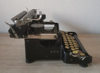Starožitný písací stroj Corona 3 z roku 1924 - 6