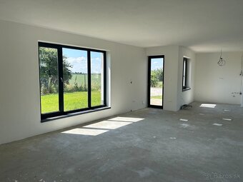 Objekt na bývanie aj podnikanie v Senci - 6