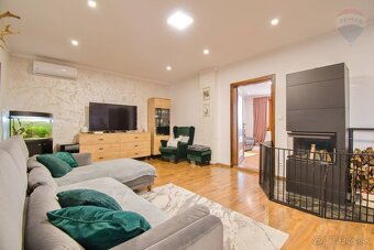 Na predaj: kompletne zrekonštruovaný 4 izbový rodinný dom, T - 6