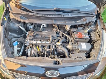 Kia Rio - 6