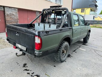 Mazda B2500 - 6