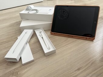Predám Apple iPad 10.2 (2021) 64GB Wi-Fi - 6