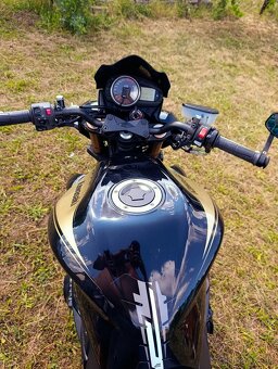 Kawasaki Z750R - 6