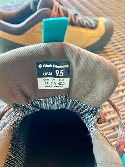 Black Diamond Mission LTHR Low WP vel.42,5EU - 6