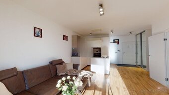 Na predaj 2 izbový byt s parkovaním, Kramáre , Vlárska ulica - 6