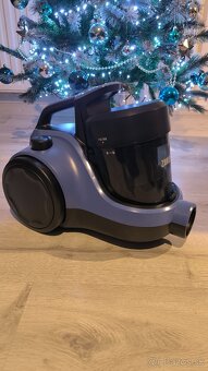 Nový bezvreckový vysávač Zanussi - 6