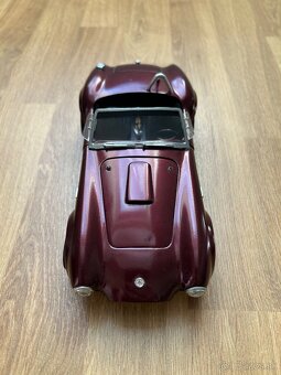 Shelby Cobra 427 1:18 Road tough - 6