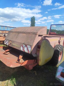 Rozmetadlo hnoja Agrostroj-Pelhrimov RUR 60 - 6