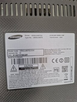 40" Samsung LCD TV - 6