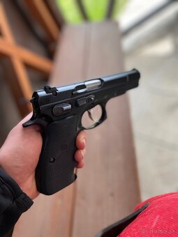 CZ 85 - 6