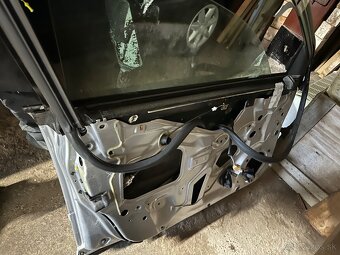 Dvere Audi a4 b7 - 6