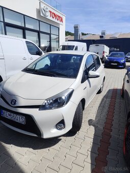 Predám Toyota Yaris 1.5 hybrid CVT automat, full. - 6