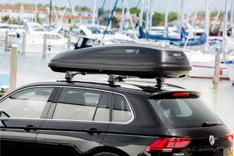 Strešný box Hapro Carver 6.5 L + priečniky Nordrive na hagus - 6