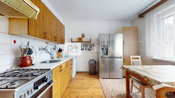 Rodinný dom s veľkým pozemkom 1779 m2 / Vaďovce pri Starej T - 6