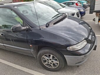 Chrysler Grand Voyager 2.5 TD - Veľa nových dielov - 6