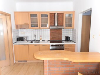 Prenájom 1izbovy byt s kuchynou 40m2 Staré Mesto - 6