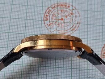 Náramkové hodinky,Difor,s dátumom. - 6