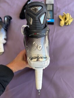BAUER Hyperlight 2 Inter. korčule, veľkosť 4,5 - 6